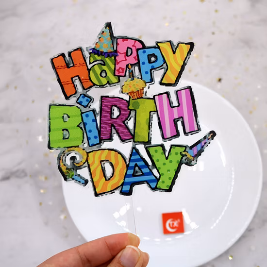 Bithday 케이크 장식이 있는 다채로운 토퍼
